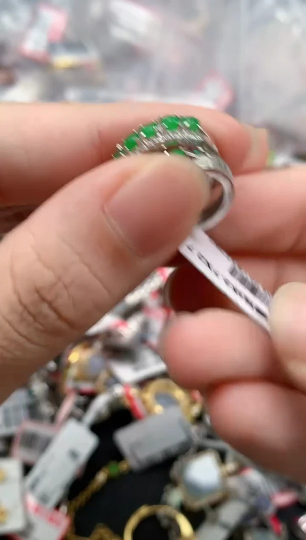 翡翠戒指银S925镶嵌缅甸天然翡翠