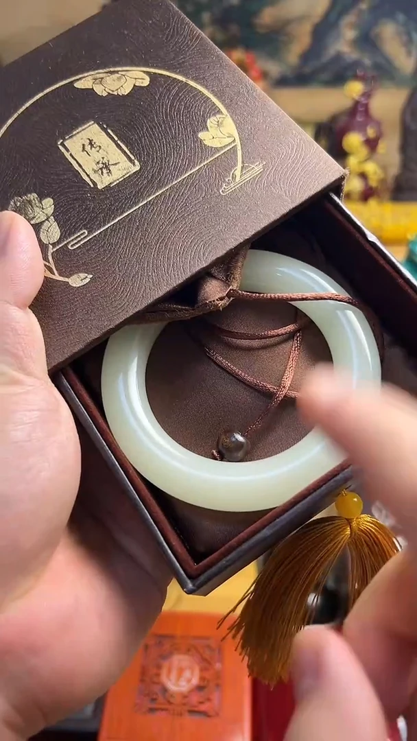 未镶嵌和田玉挂件主播推荐主播推荐