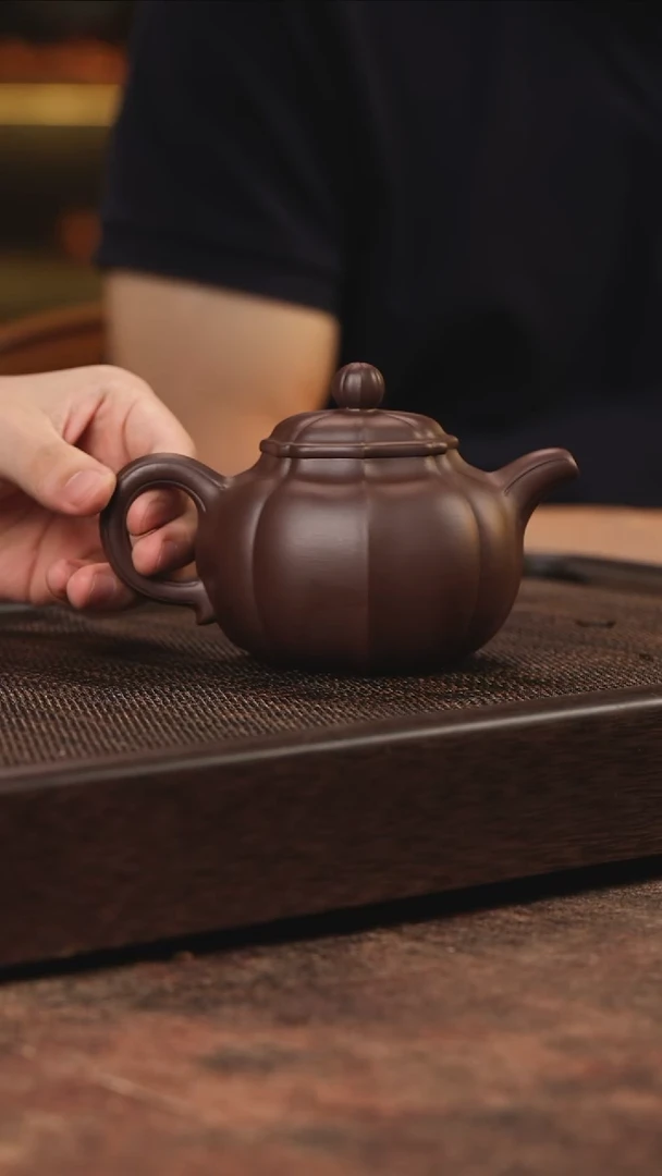 宜兴紫砂百年紫泥