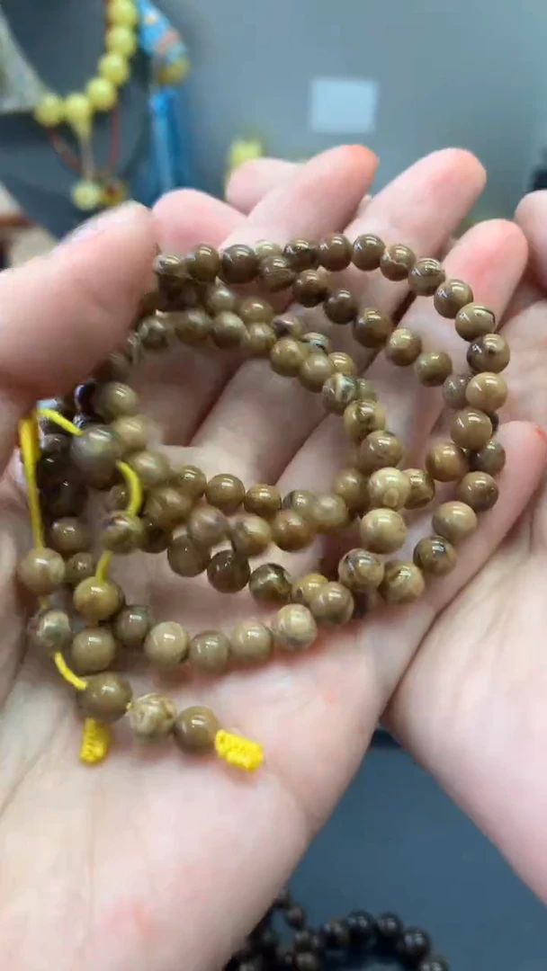 未镶嵌琥珀珠宝奇石1573