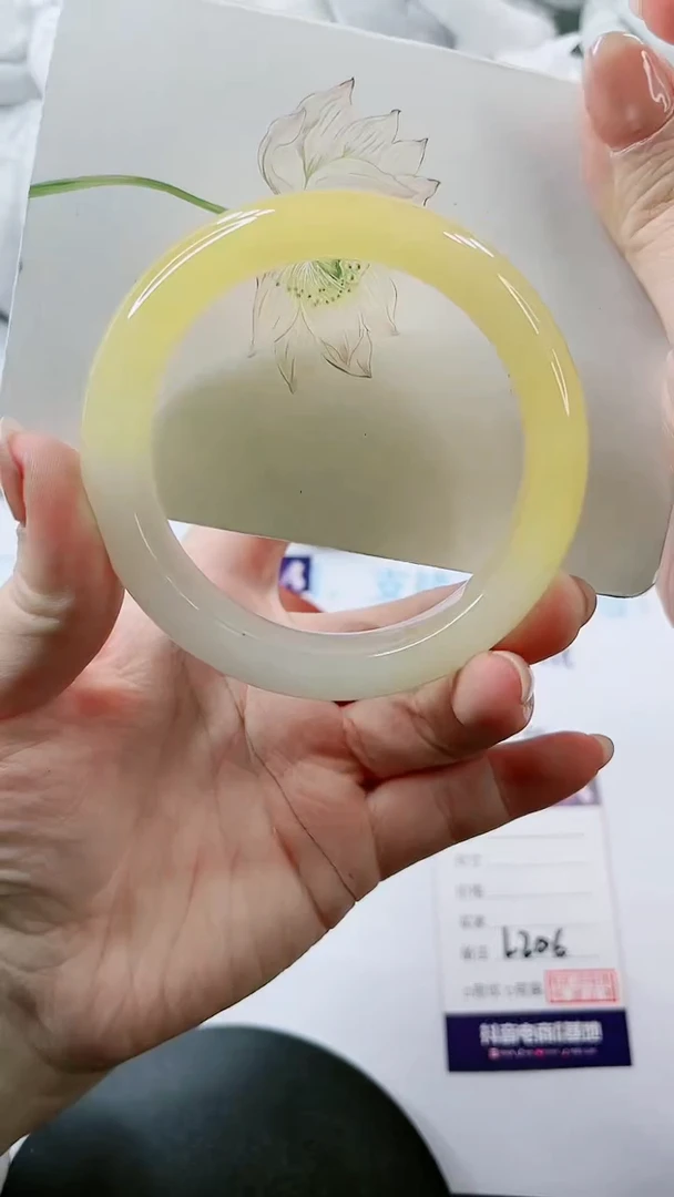 【闪购商品】石英质玉手镯未镶嵌多样性发货L206