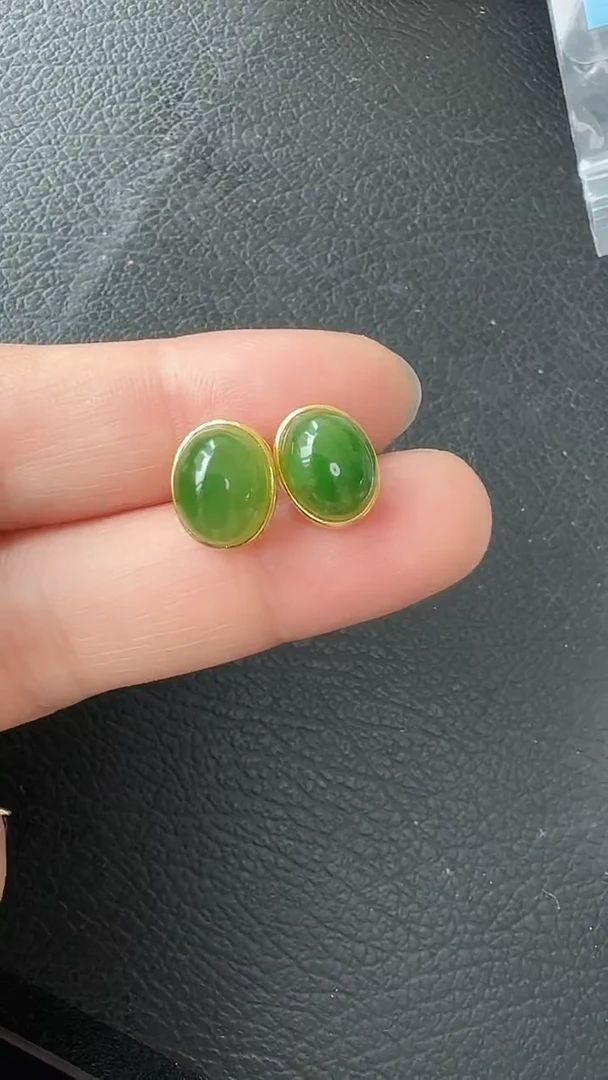 颈饰银S925镶嵌和田玉荣倩耳钉