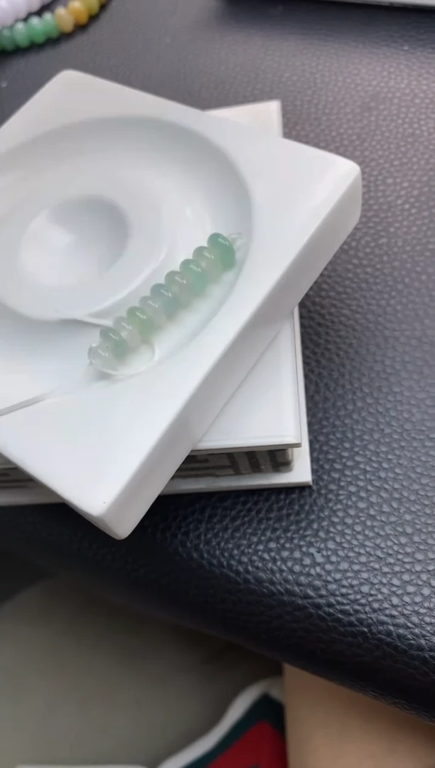 翡翠散珠52天然A货翡翠散珠