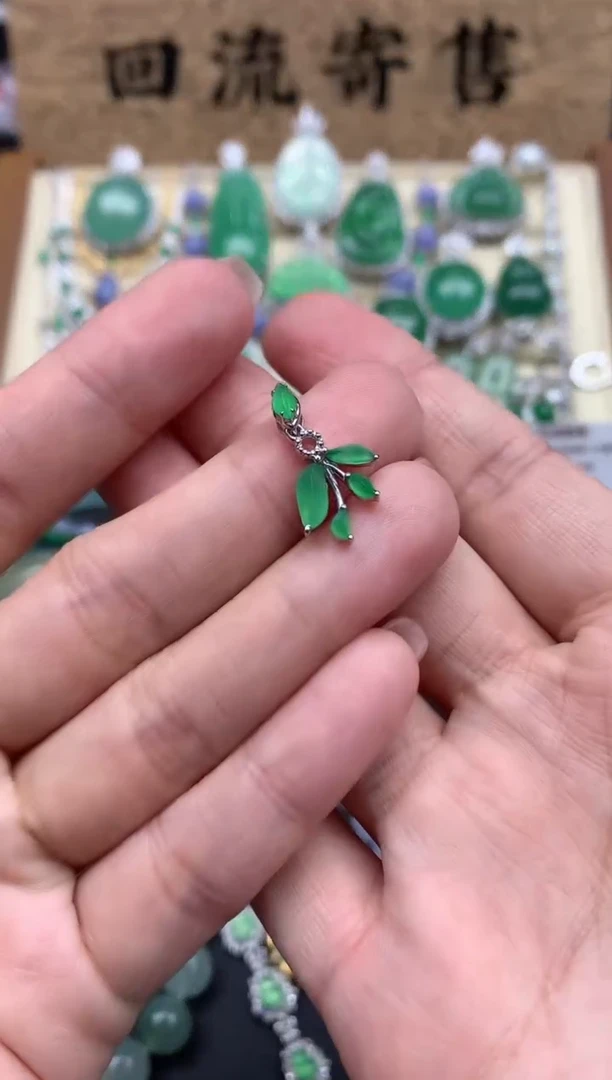 【闪购商品】翡翠颈饰18K金镶嵌108-中国好珍宝