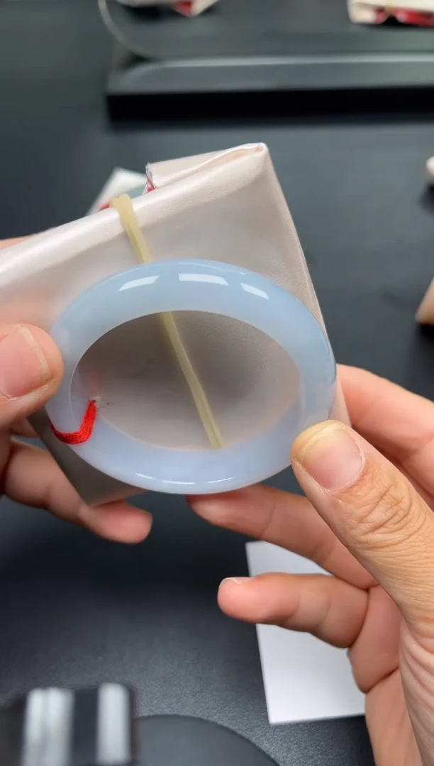 未镶嵌手镯翡翠多人