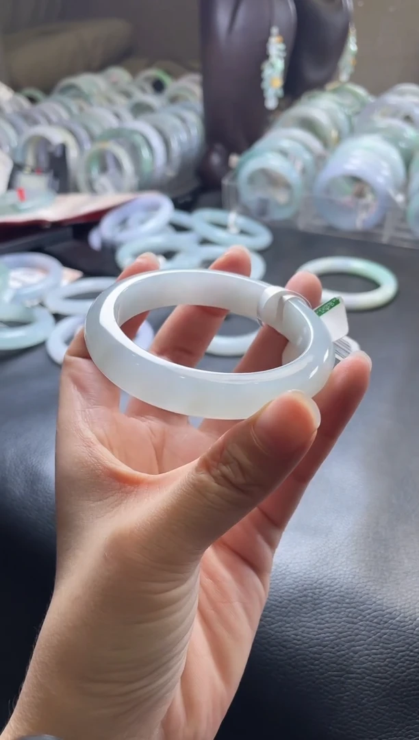 未镶嵌手镯翡翠4001