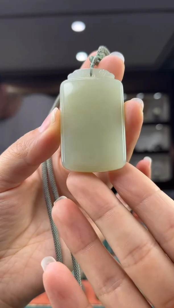 和田玉未镶嵌颈饰佩佩