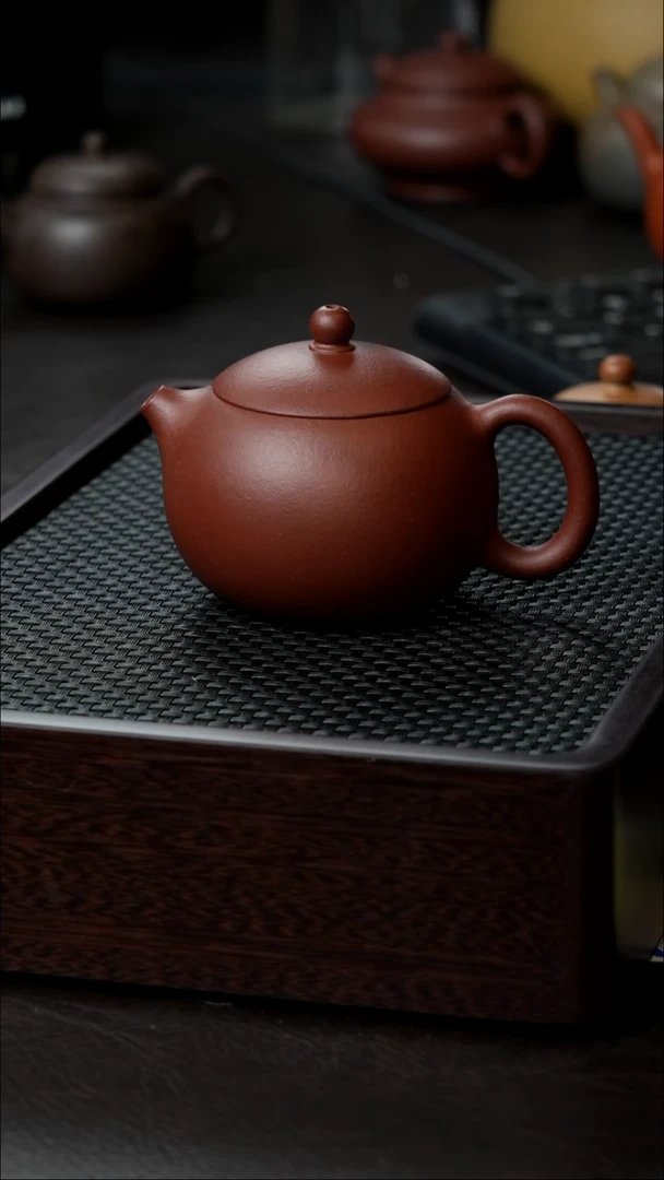 茶壶紫砂底槽清半手西施微瑕150