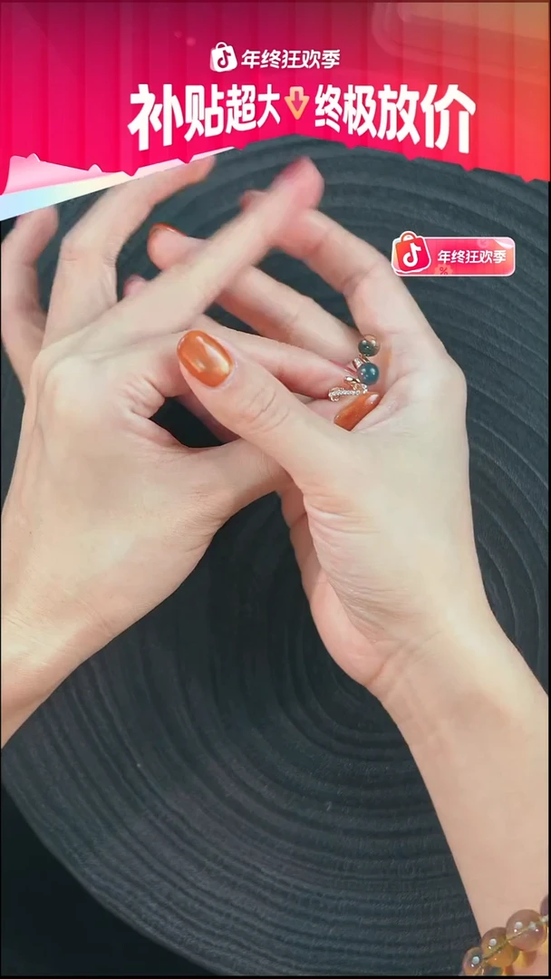 琥珀银S925镶嵌珠宝奇石6mm蓝珀耳饰