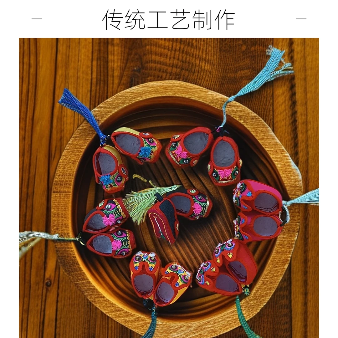 可爱宝宝传统手工艺刺绣挂件
