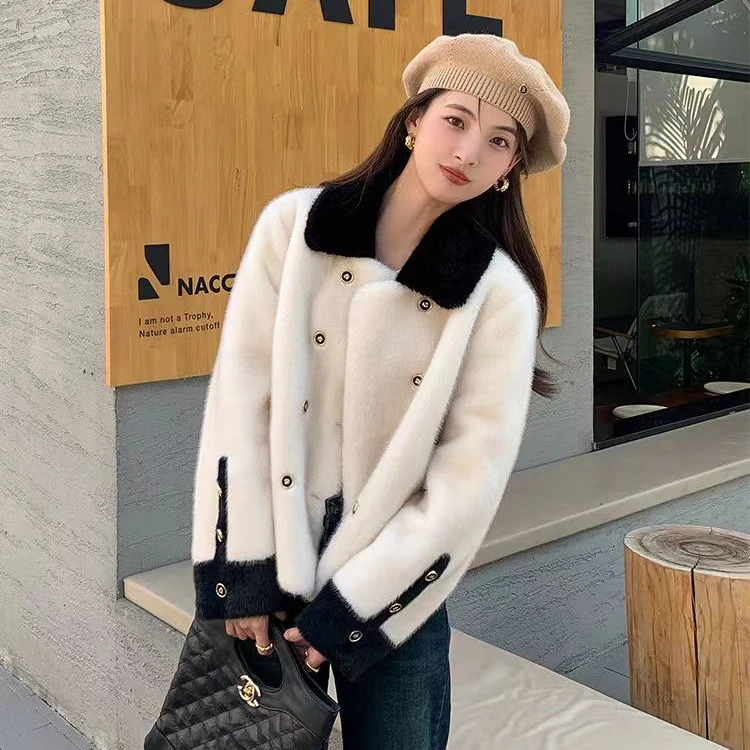 C41外套女冬季2024新款一体毛毛短款小香风小个子