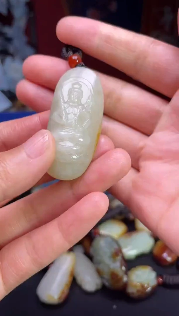 颈饰未镶嵌和田玉1