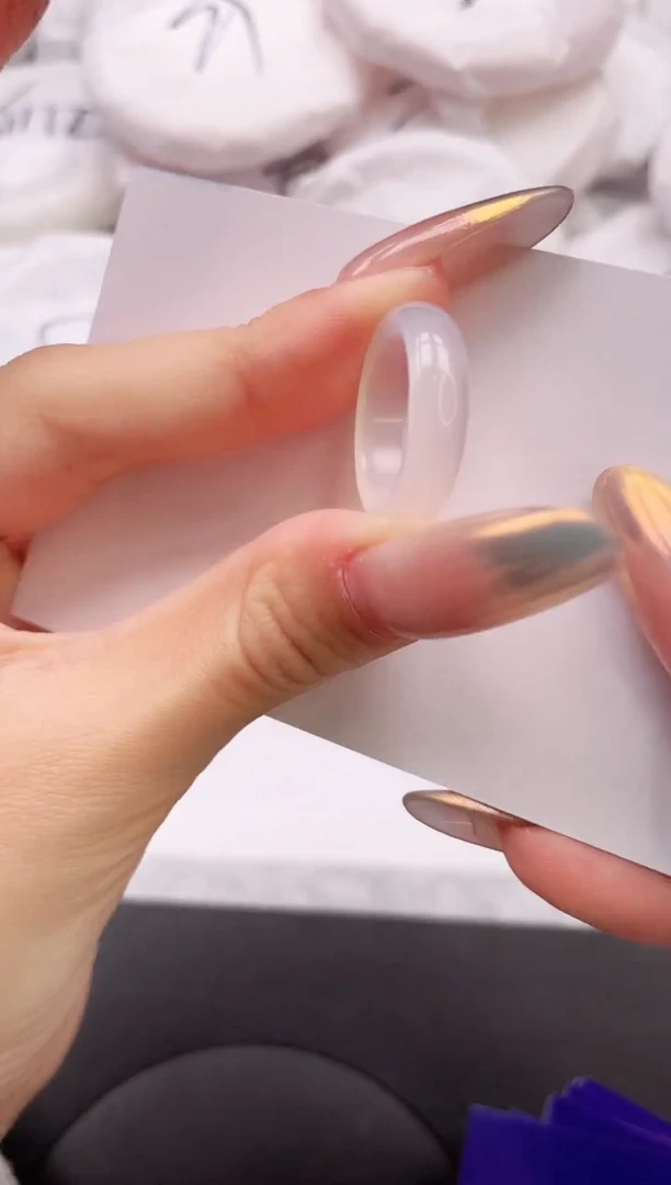 【闪购商品】石英质玉手镯未镶嵌素圈戒指白