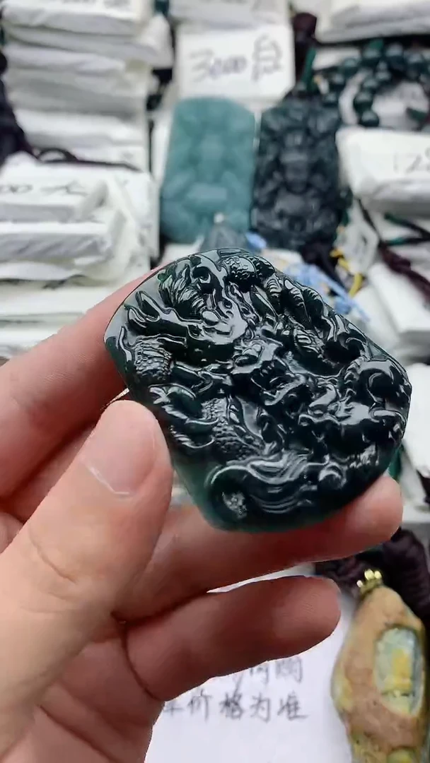 翡翠未镶嵌颈饰888