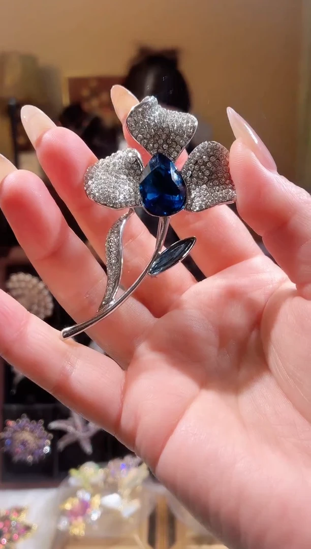 合成立方氧化锆铜合金三叶花