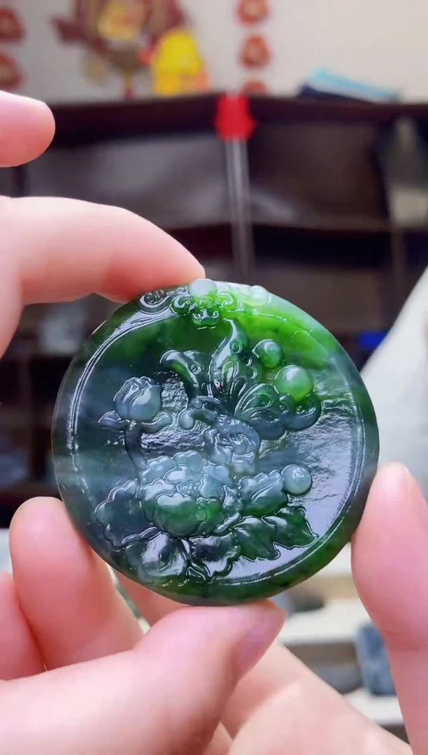 和田玉未镶嵌颈饰1