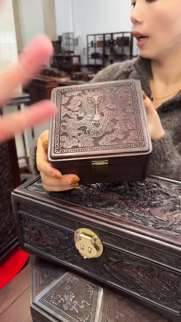 红酸枝木类酸枝--小方首饰盒