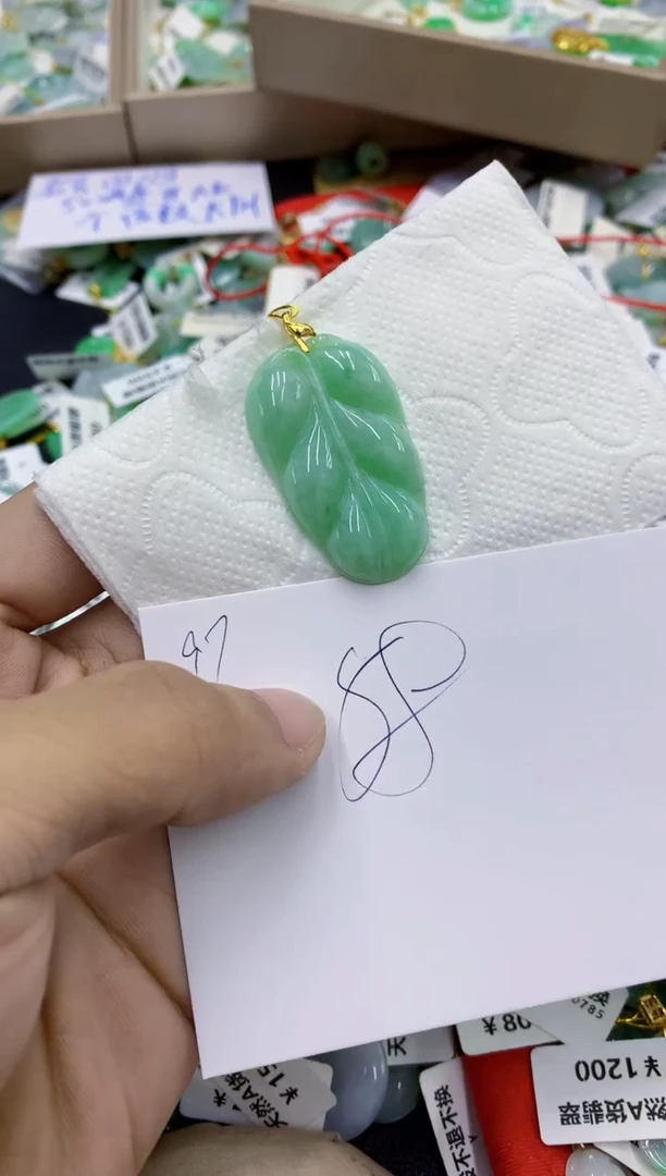 颈饰未镶嵌翡翠翡翠