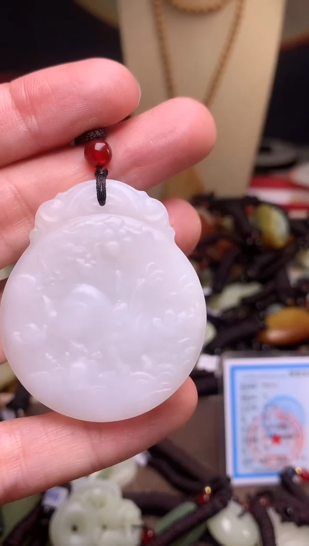 颈饰未镶嵌和田玉新疆料青海料清水和田玉吊坠