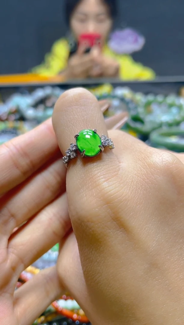 颈饰未镶嵌翡翠/E/翡翠A货，一件也是批发价