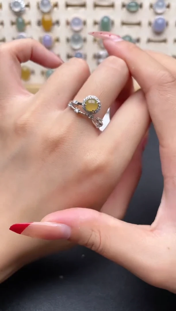 【闪购商品】翡翠戒指银S925镶嵌一物一证一礼盒