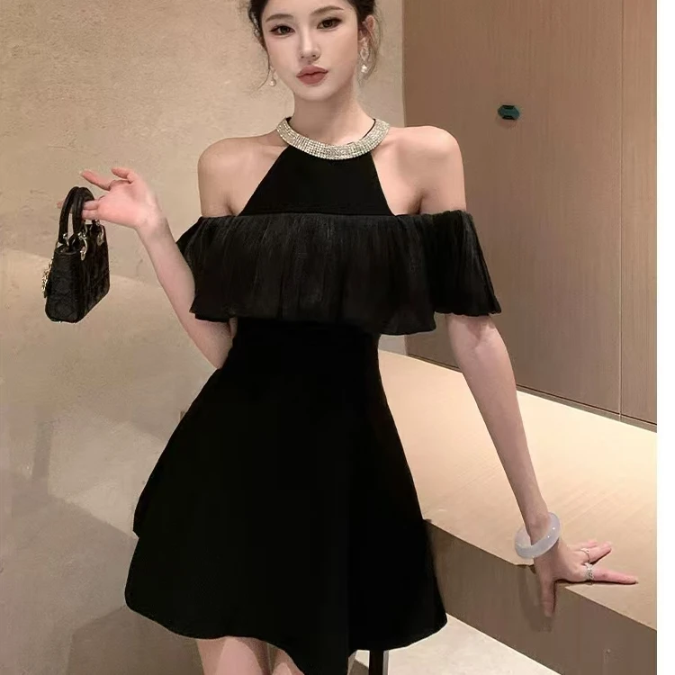 露肩小黑裙法式春夏露肩纱裙赫本风漂亮洋气时尚春游收腰连衣裙