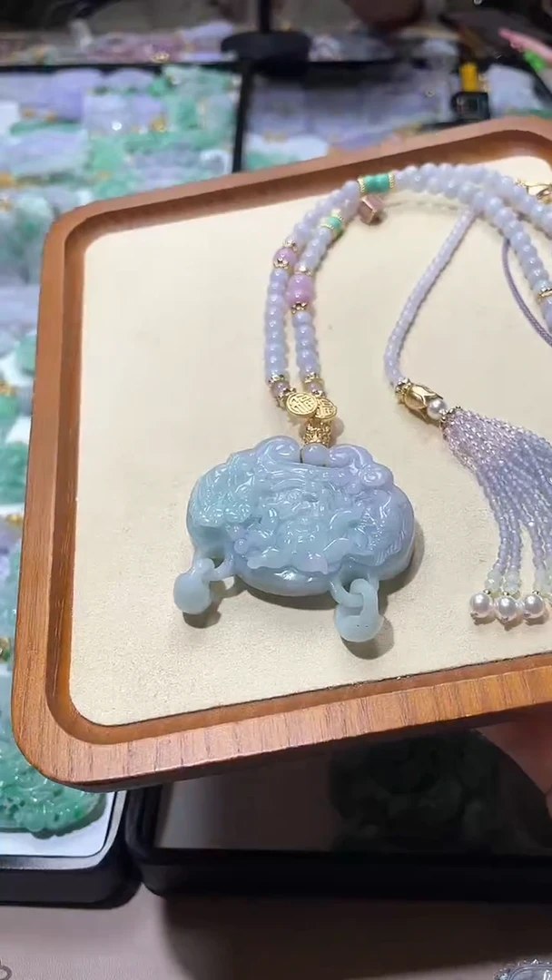 【闪购商品】翡翠颈饰未镶嵌吊坠