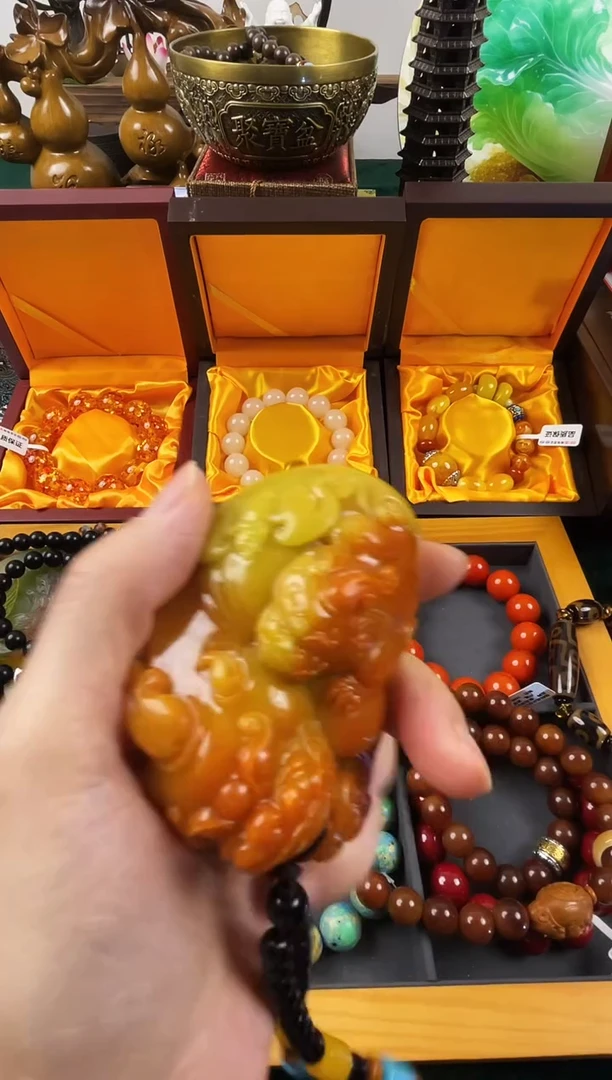 和田玉（糖玉）未镶嵌把件【闪购商品】