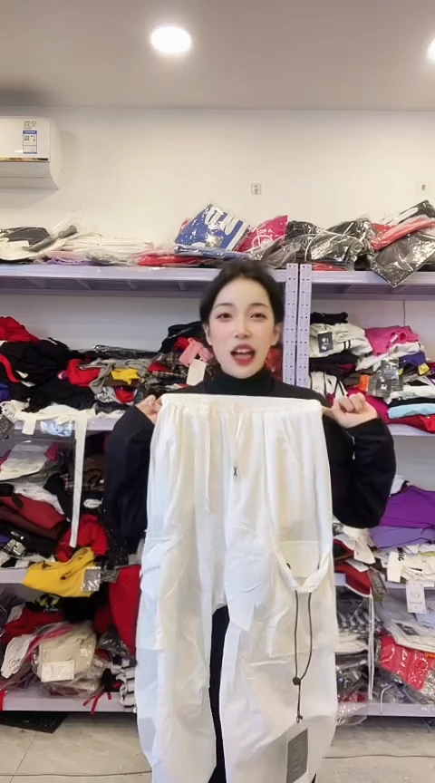 闪电购精品女装 30 M