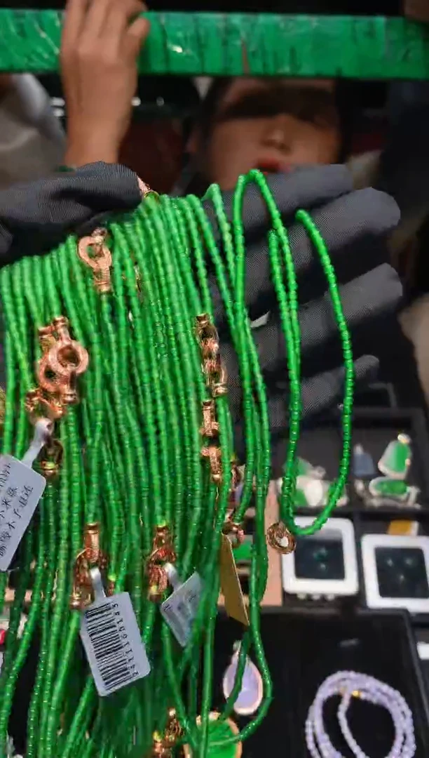 【闪购商品】定制翡翠未镶嵌46定制翡翠-多样性发货（发其一）