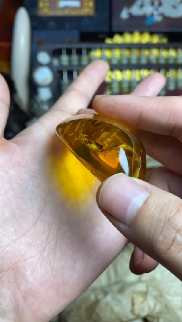 未镶嵌琥珀裸石主播推荐主播推荐