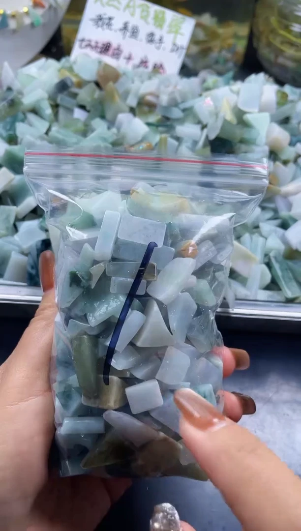 配石翡翠天然翡翠小号500克1