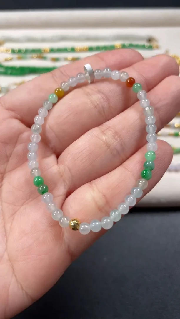 18K金镶嵌手串翡翠一条   P352