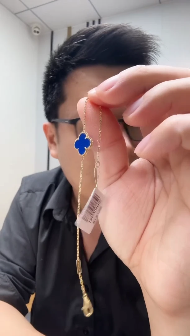 18K金镶嵌手链玛瑙/玉髓蓝色k黄，大单花手链
