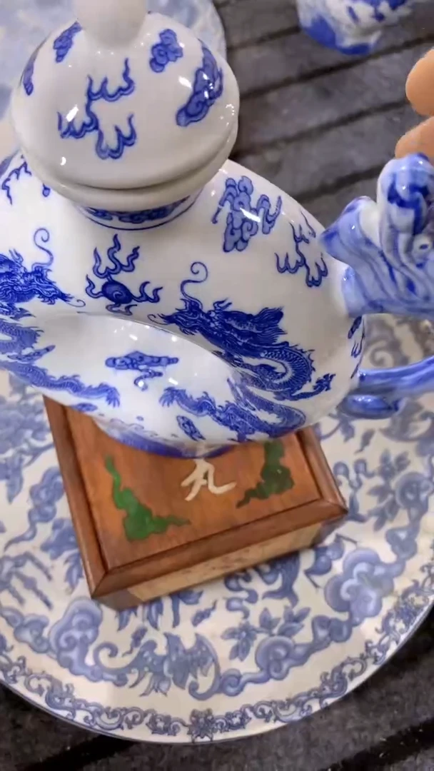 精美瓷器家居摆件