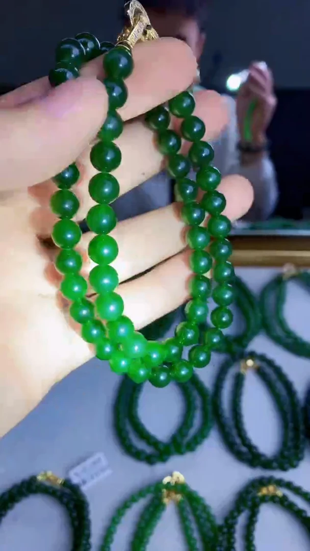 项链未镶嵌和田玉卡8无黑菠菜绿