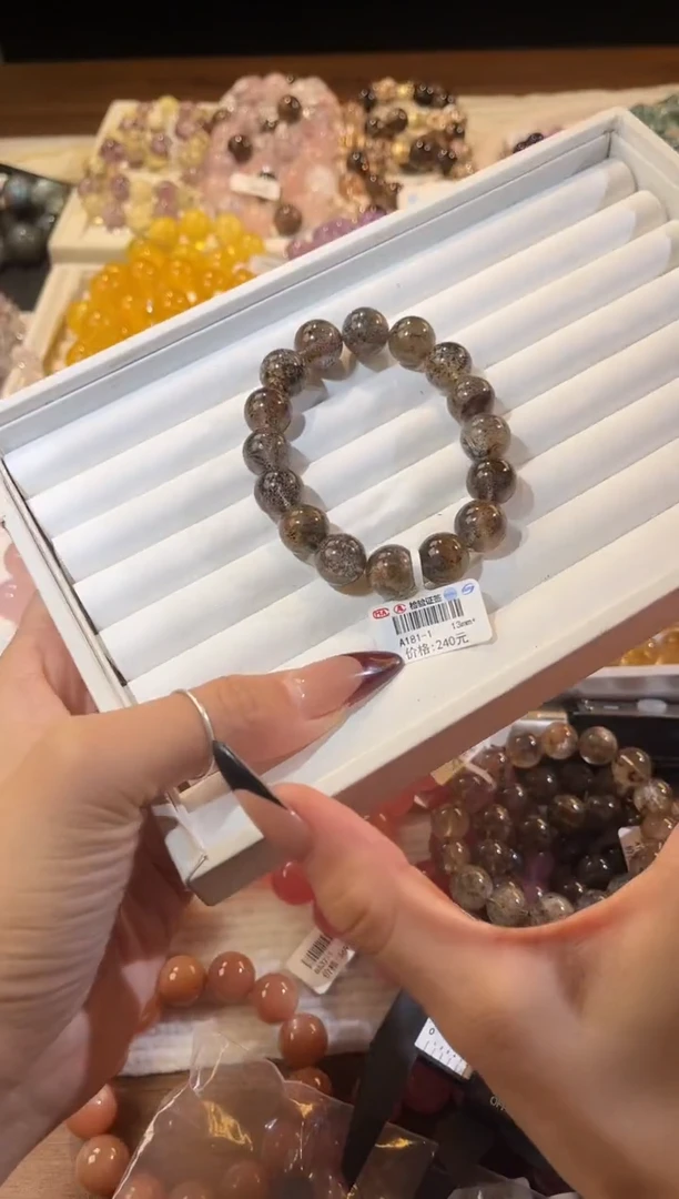 未镶嵌手链水晶多样性发一Q9黑金草莓13mm+