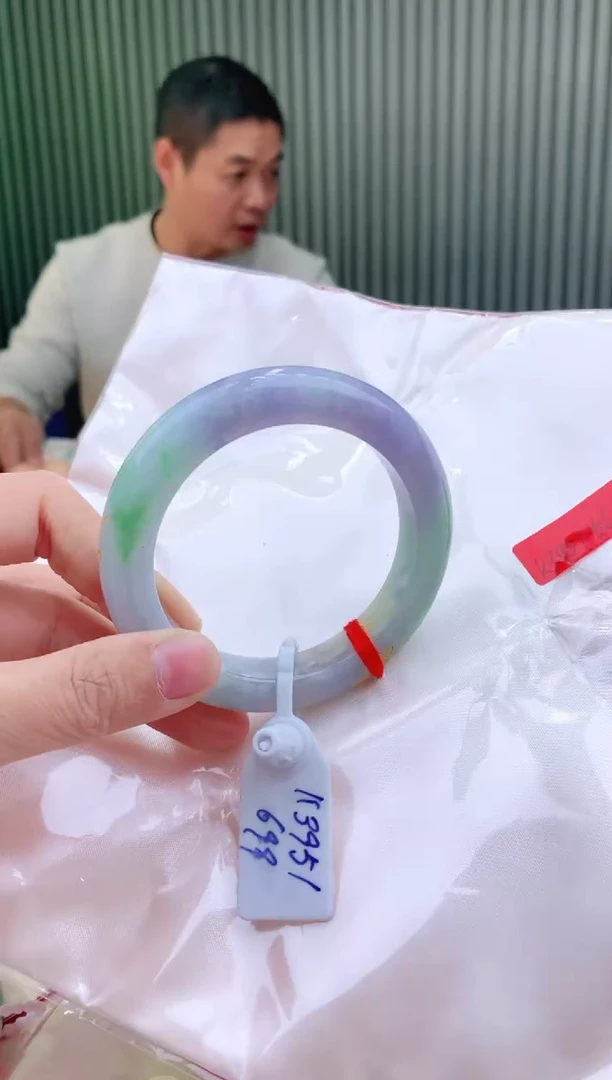 未镶嵌手镯翡翠56+