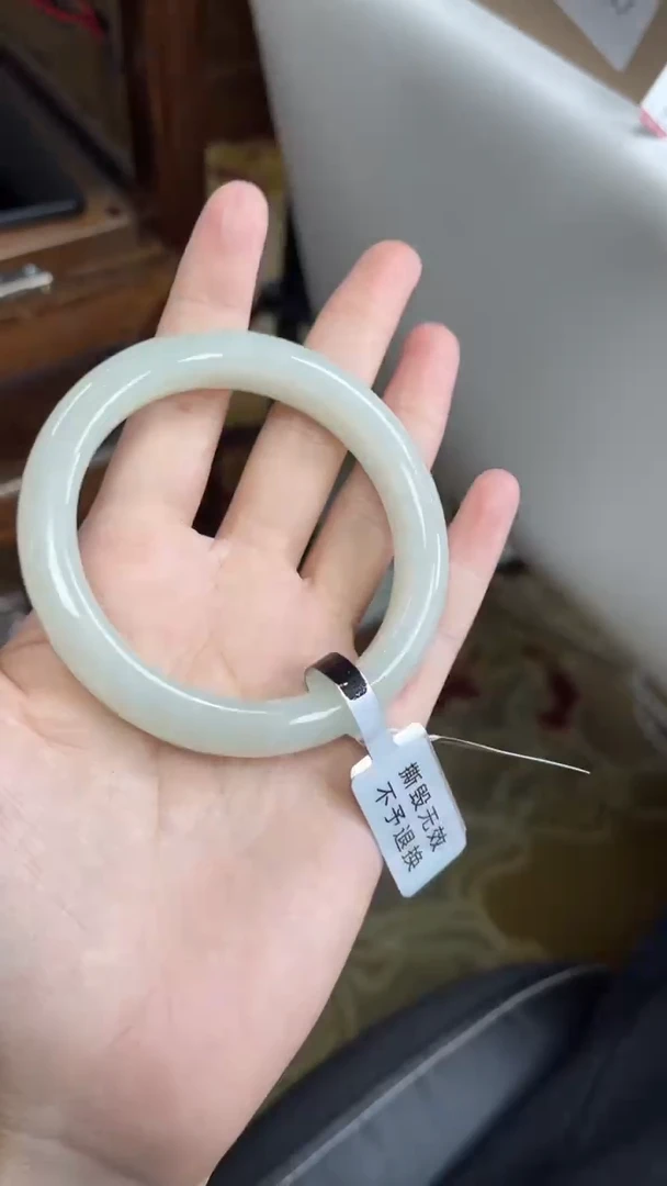 未镶嵌手镯和田玉57