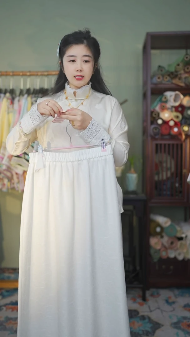 【闪购商品】织绣白色半身裙大码