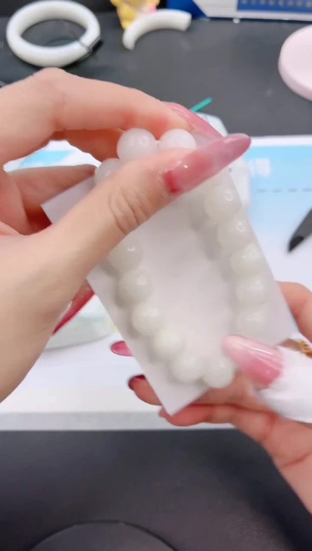 未镶嵌手镯和田玉和田手串多样性发货12m