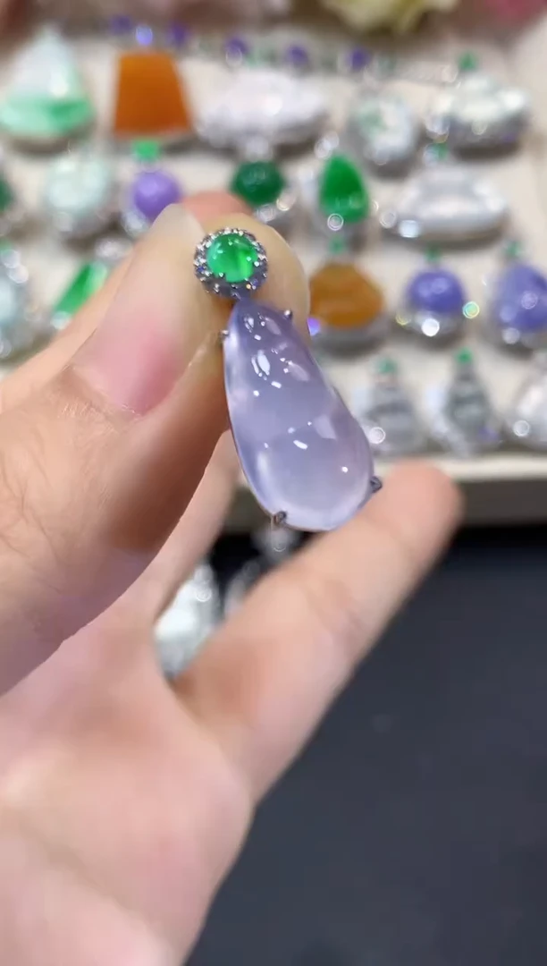 吊坠(不含链)18K金镶嵌翡翠C54