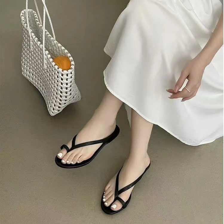 Barbie Siyu  夏日新款粗跟人字拖简约夹趾拖鞋93253