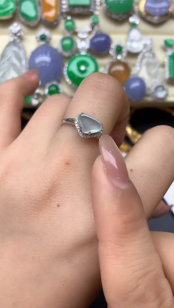 18K金镶嵌戒指翡翠248-中国好珍宝