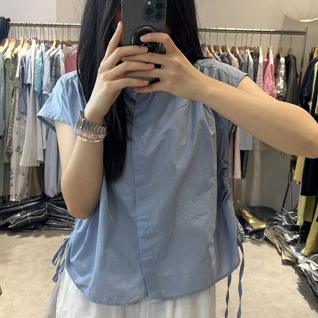 秦禾QH559设计感圆领抽绳衬衣韩版宽松纯色单排扣褶皱无袖上衣