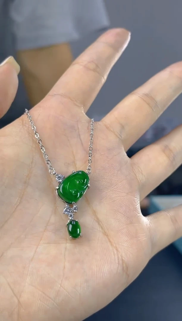 翡翠未镶嵌颈饰天然A货翡翠