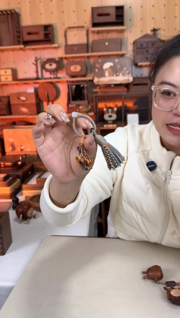 木彩虹木实木小马挂件