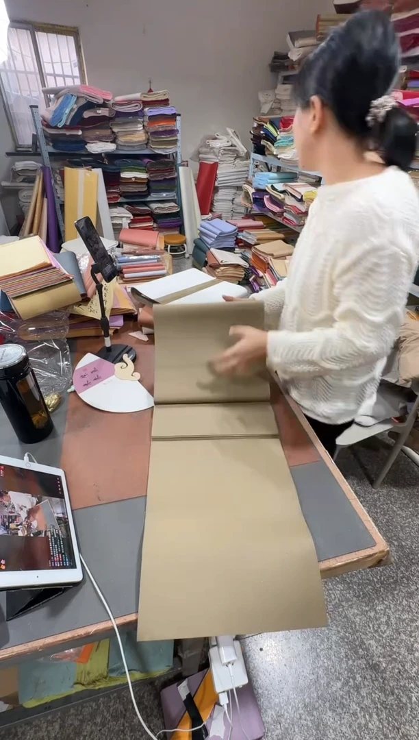 32*180军绿色光板真银25张