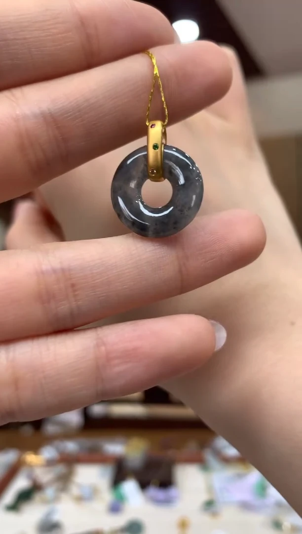 吊坠(不含链)18K金镶嵌翡翠甜甜圈