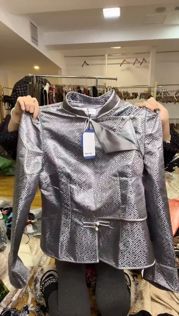 XL码      115-125斤  外套